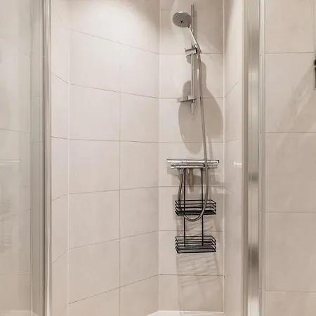 Dinbnb I Cobblestone Streets 350m From Bryggen & Floybanen! דירה ברגן