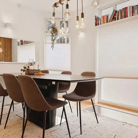 Apartment Dinbnb I Cobblestone Streets 350m From Bryggen & Floybanen!